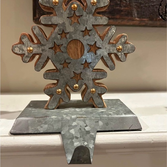 Set of 4 Stocking Holders, wood and galvanized metal - Picture 3 of 7